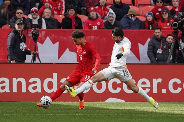 Canada v Iceland - International Friendly, Länderspiel, Nationalmannschaft Match Tajon Buchanan 17 of Canada and Michael Egiil Ellertsson 19 of Iceland battle for the ball during the International Friendly match between Canada and Iceland at BMO Filed. on March 28, 2026 in Toronto, Ontario. (Photo by Leonardo Ramirez Eyepix Group) Copyright: xLeonardoxRamirezx xEyepixxGroupx LR28032025-09892