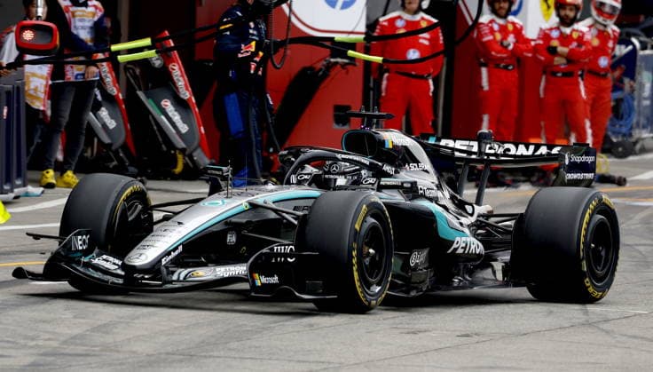 Formula One Japanese Grand Prix - Race Mercedes driver George Russell of Britain arrives for a pitstop during the Formula 1 Japanese Grand Prix at the Suzuka International Racing Course racetrack in Suzuka, Japan, 29 March 2026. SUZUKA Japan  Copyright: xFRANCKxROBICHONx xPOOLx