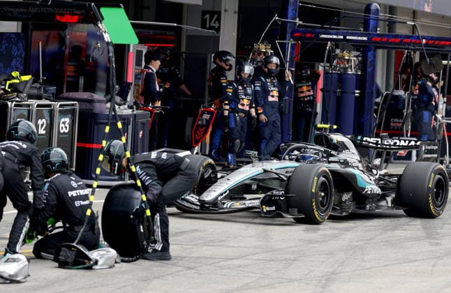 Formula One Japanese Grand Prix - Race Mercedes driver Andrea Kimi Antonelli of Italy arrives for a pitstop during the Formula 1 Japanese Grand Prix at the Suzuka International Racing Course racetrack in Suzuka, Japan, 29 March 2026. SUZUKA Japan  Copyright: xFRANCKxROBICHONx xPOOLx