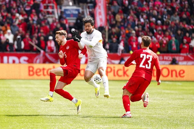 March 28, 2026, Toronto, Ontario, Canada: Joel Waterman 5 of Canada and Hakon Arnar Haraldsson 7 of Iceland battle for the ball during the International Friendly, Länderspiel, Nationalmannschaft match between Canada and Iceland at BMO Filed. on March 28, 2026 in Toronto, Ontario. Canada V Iceland - International Friendly Match  - ZUMAe321 20260328_zsa_e321_074 Copyright: xLeonardoxRamirezx