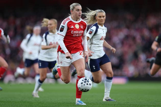 Arsenal v Tottenham Hotspur - Barclays Women s Super League Alessia Russo of Arsenal with the ball during the Barclays FA Women s Super League match between Arsenal and Tottenham Hotspur at the Emirates Stadium in London, on March 28, 2026. London Greater London United Kingdom  Copyright: xMIxNewsx originalFilename:fletcher-arsenalv260328_npDVD.jpg