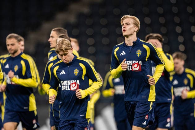 260329 Daniel Svensson and Viktor Gyökeres of the Swedish national football team at a training session on March 29, 2026 in Stockholm Photo Johanna Säll BILDBYRAN kod JL JL0610 fotboll football soccer fotball vm kval kval fifa world cup qualifier qualifier träning practice training sverige sweden sverige a bbeng  Copyright: JOHANNAxSÄLL BB260329BB674
