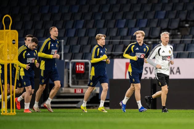 260329 Daniel Svensson and Lucas Bergvall of the Swedish national football team at a training session on March 29, 2026 in Stockholm Photo Johanna Säll BILDBYRAN kod JL JL0610 fotboll football soccer fotball vm kval kval fifa world cup qualifier qualifier träning practice training sverige sweden sverige a bbeng  Copyright: JOHANNAxSÄLL BB260329BB675