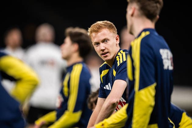 260329 Hugo Larsson of the Swedish national football team at a training session on March 29, 2026 in Stockholm Photo Johanna Säll BILDBYRAN kod JL JL0610 fotboll football soccer fotball vm kval kval fifa world cup qualifier qualifier träning practice training sverige sweden sverige a bbeng  Copyright: JOHANNAxSÄLL BB260329BB684