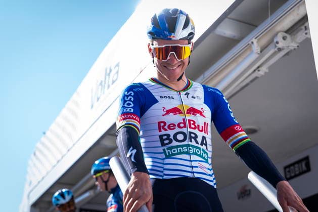 Volta a Catalunya cycling race - Stage 7 Belgium rider Remco Evenepoel of the Team RedBull BORA hansgrohe gets ready at the begining of the 7th and last stage of the Volta Ciclista a Catalunya, with stafrt and finish in Barcelona, Catalonia, Spain, 29 March 2026. BARCELONA Spain  Copyright: xSiuxWux