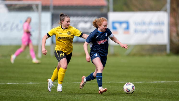 v li Eva Wiesinger Weinberg, 19 ,, Milena Röder TSG II, 6 , duel, duel, tackle, tackling, dynamics, action, action, 29 03 2026, St Leon Rot Germany , Football, Women, Regionalliga Süd, TSG 1899 Hoffenheim U20 SV 67 Weinberg, 29 03 2026, St Leon Rot Germany , Soccer, Women, Regionalliga Süd, TSG 1899 Hoffenheim U20 SV 67 Weinberg, DFB DFL REGULATIONS PROHIBIT ANY USE OF PHOTOGRAPHS AS IMAGE SEQUENCES AND OR QUASI VIDEO xozx