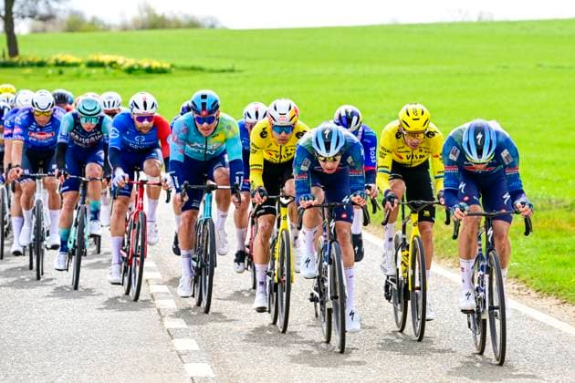 In Flanders Fields From Middelkerke to Wevelgem 2026 Cycling Race WEVELGEM, BELGIUM - MARCH 29 : Rider of Soudal Quick-Step, XDS Astana Team, VAN AERT Wout of Team Visma Lease a Bike in action during the 88th edition of In Flanders Fields From Middelkerke to Wevelgem an UCI World Tour 1.UWT one day cycling road race for Men Elite of 240 km with start in Middelkerke and finish in Wevelgem on March 29, 2026 in Wevelgem, Belgium, 29 03 2026 ( Motordriver Guy De Vuyst - Wevelgem Belgium  Copyright: xJanxDexMeuleneirx