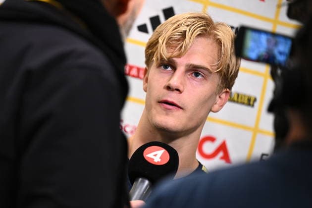 STOCKHOLM 20260329 Lucas Bergvall at a press conference after Sunday s training with the national football team at Strawberry Arena ahead of the playoff final against Poland STOCKHOLM SWEDEN x10090x  Copyright: xClaudioxBresciani TTx THE NATIONAL FOOTBALL TEAM TRAINS BEFORE THE PLAYOFF FINAL