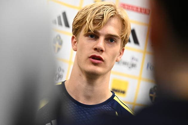 STOCKHOLM 20260329 Lucas Bergvall at a press conference after Sunday s training with the national football team at Strawberry Arena ahead of the playoff final against Poland STOCKHOLM SWEDEN x10090x  Copyright: xClaudioxBresciani TTx THE NATIONAL FOOTBALL TEAM TRAINS BEFORE THE PLAYOFF FINAL