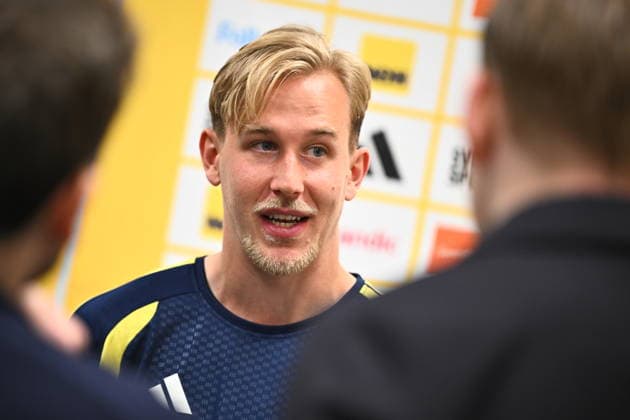 STOCKHOLM, SWEDEN 20260329 Herman Johansson at a press conference after Sundays training with the national soccer team at Strawberry Arena ahead of the playoff final against Poland STOCKHOLM SWEDEN x10090x  Copyright: xClaudioxBresciani TTx FOTBOLLSLANDSLAGET TRÄNAR INFÖR PLAYOFF-FINALEN