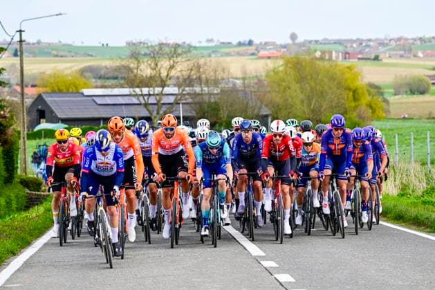 In Flanders Fields From Middelkerke to Wevelgem 2026 Cycling Race WEVELGEM, BELGIUM - MARCH 29 : Ganna Filippo (ITA) of INEOS Grenadiers in the peloton during the 88th edition of In Flanders Fields From Middelkerke to Wevelgem an UCI World Tour 1.UWT one day cycling road race for Men Elite of 240 km with start in Middelkerke and finish in Wevelgem on March 29, 2026 in Wevelgem, Belgium, 29 03 2026 ( Motordriver Guy De Vuyst - Wevelgem Belgium  Copyright: xJanxDexMeuleneirx