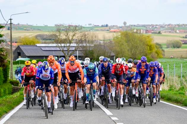 In Flanders Fields From Middelkerke to Wevelgem 2026 Cycling Race WEVELGEM, BELGIUM - MARCH 29 : Ganna Filippo (ITA) of INEOS Grenadiers in the peloton during the 88th edition of In Flanders Fields From Middelkerke to Wevelgem an UCI World Tour 1.UWT one day cycling road race for Men Elite of 240 km with start in Middelkerke and finish in Wevelgem on March 29, 2026 in Wevelgem, Belgium, 29 03 2026 ( Motordriver Guy De Vuyst - Wevelgem Belgium  Copyright: xJanxDexMeuleneirx