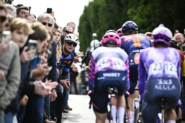 Supporters pictured during the men elite Middelkerke-Wevelgem - In Flanders Fields one day cycling race, 240.8 km from Middelkerke to Wevelgem, on Sunday 29 March 2026. JASPERxJACOBS  x169248281x
