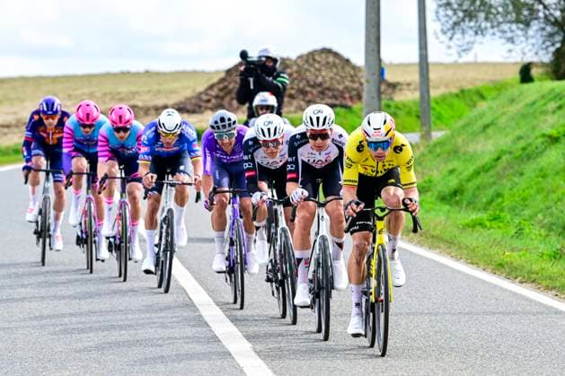 In Flanders Fields From Middelkerke to Wevelgem 2026 Cycling Race WEVELGEM, BELGIUM - MARCH 29 : Van Aert Wout (BEL) of Team Visma Lease a Bike leading the escape pack, Vermeersch Florian (BEL) of UAE Team Emirates XRG during the 88th edition of In Flanders Fields From Middelkerke to Wevelgem an UCI World Tour 1.UWT one day cycling road race for Men Elite of 240 km with start in Middelkerke and finish in Wevelgem on March 29, 2026 in Wevelgem, Belgium, 29 03 2026 ( Motordriver Guy De Vuyst - Wevelgem Belgium  Copyright: xJanxDexMeuleneirx