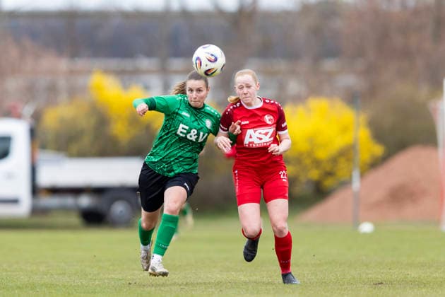 Regionalliga Nordost Frauen 1 FFV Erfurt vs SV Eintracht Leipzig Südk Erfurt 29 03 2026 Maleen Jankowski 13 SV Eintracht Leipzig Süd vs Pia Huck 21 1 FFV Erfurt Regionalliga Nordost Frauen 1 FFV Erfurt vs SV Eintracht Leipzig Süd Sportforum Johannesplatz Erfurt 29 03 2026 Copyright: xBEAUTIFULxSPORTS Duehringx