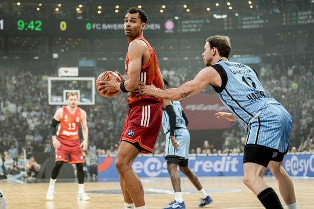 Germany easyCredit BBL, Main Round 2025 26, 22 Matchday Veolia Towers Hamburg vs FC Bayern Munich Basketball Barclays Arena Hamburg Oscar da Silva FC Bayern Munich Basketball, 1 , Jan Niklas Wimberg Veolia Towers Hamburg, 17 , b134 , Osaro Jürgen Rich Veolia Towers Hamburg, 3 Copyright: xStefanxTrochax