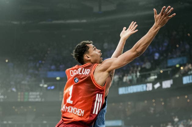 Germany easyCredit BBL, Main Round 2025 26, 22 Matchday Veolia Towers Hamburg vs FC Bayern Munich Basketball Barclays Arena Hamburg Oscar da Silva FC Bayern Munich Basketball, 1 , Jan Niklas Wimberg Veolia Towers Hamburg, 17 Copyright: xStefanxTrochax