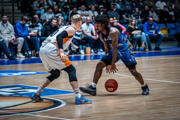 29 03 2026, xhfmx, Basketball easyCredit BBL Bundesliga, Frankfurt Skyliners Rostock Seawolves v l Lukasz Kolenda Rostock Seawolves , Isaiah Swope Skyliners Frankfurt DFL DFB REGULATIONS PROHIBIT ANY USE OF PHOTOGRAPHS as IMAGE SEQUENCES and or QUASI VIDEO Frankfurt am Main