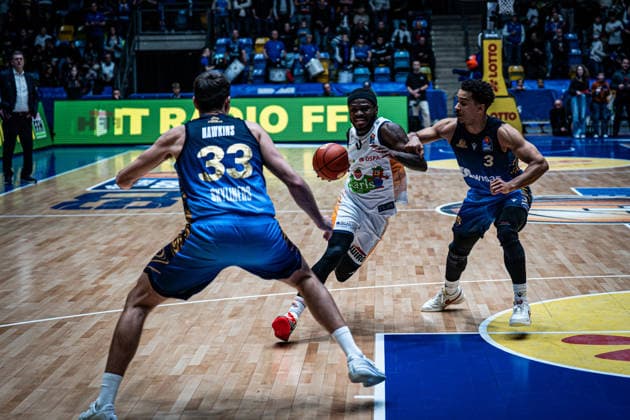 29 03 2026, xhfmx, Basketball easyCredit BBL Bundesliga, Frankfurt Skyliners Rostock Seawolves v l Ryan Hawkins Skyliners Frankfurt , TJ Crockett Jr Rostock Seawolves , Garai Zeeb Skyliners Frankfurt DFL DFB REGULATIONS PROHIBIT ANY USE OF PHOTOGRAPHS as IMAGE SEQUENCES and or QUASI VIDEO Frankfurt am Main
