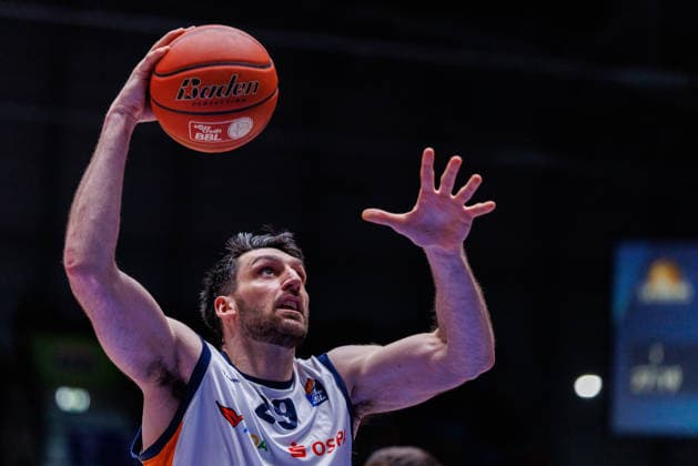 easycredit BBL, Frankfurt Skyliners Rostock Seawolves, 29 03 2026 Owen Klassen Rostock Seawolves, 29 pulls to the basket Game of the easycredit BBL Frankfurt Skyliners Rostock Seawolves on Matchday 26 of the 25 26 season at the Süwag Energie ARENA on 29 03 2026 Copyright: xBEAUTIFULxSPORTS Hahnex
