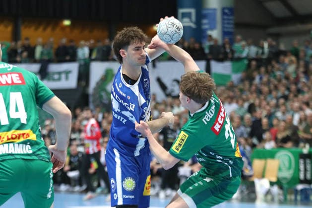 Handball DAIKIN HBL, SC DHfK Leipzig ThSV Eisenach 29 03 2026 Stephan Seitz 44, ThSV Eisenach vs Caspar Gauer 25, SC DHfK Leipzig Handball, DAIKIN HBL, 1 Bundesliga, Season 2025 2026, 26 Matchday SC DHfK Leipzig vs ThSV Eisenach on 29 03 2026 at Quarterback Immobilien Arena Leipzig Copyright: xBEAUTIFULxSPORTS JanxKaeferx