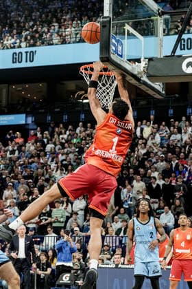 Germany easyCredit BBL, Main Round 2025 26, 22 Matchday Veolia Towers Hamburg vs FC Bayern Munich Basketball Barclays Arena Hamburg Oscar da Silva FC Bayern Munich Basketball, 1 , Leonard Thorpe Jr Veolia Towers Hamburg, 2 , Xavier Rathan Mayes FC Bayern Munich Basketball, 4 , Dunking Dunk Copyright: xStefanxTrochax