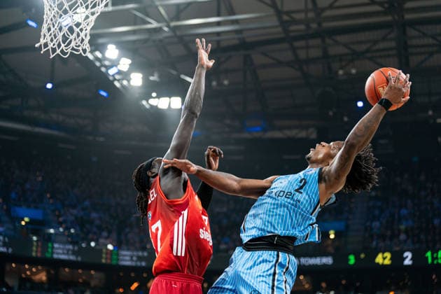 Leonard Thorpe Jr Veolia Towers Hamburg, 02 at basketball, Wenyen Gabriel FC Bayern Muenchen Basketball, 32 , GER, Veolia Towers Hamburg vs FC Bayern Muenchen Basketball, Basketball, Bundesliga, Matchday 22, Season 2025 2026, 29 03 2026 GER, Veolia Towers Hamburg vs FC Bayern Muenchen Basketball, Basketball, Bundesliga, Matchday 22, Season 2025 2026, 29 03 2026 Hamburg Copyright: xEibner-Pressefoto MaxxVincenx EP_MVN