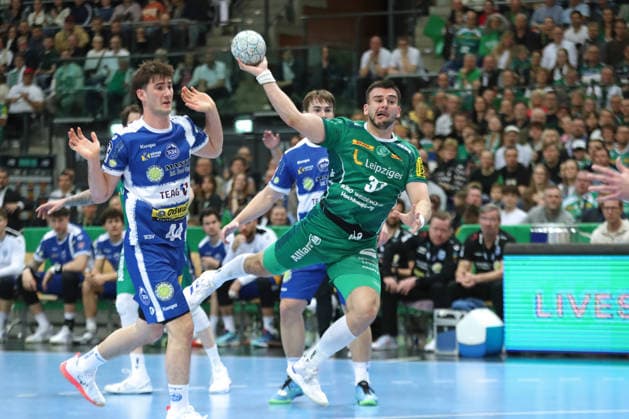 Handball DAIKIN HBL, SC DHfK Leipzig ThSV Eisenach 29 03 2026 Luka Rogan 33, SC DHfK Leipzig flies to throw Handball, DAIKIN HBL, 1 Bundesliga, Season 2025 2026, Matchday 26 SC DHfK Leipzig vs ThSV Eisenach on 29 03 2026 at Quarterback Immobilien Arena Leipzig Copyright: xBEAUTIFULxSPORTS JanxKaeferx
