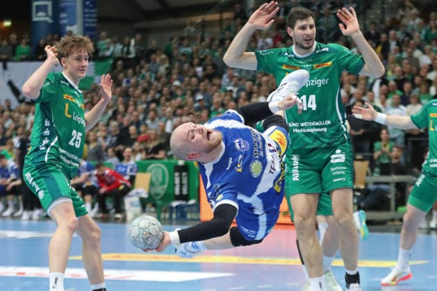 Handball DAIKIN HBL, SC DHfK Leipzig ThSV Eisenach 29 03 2026 Peter Walz 14, ThSV Eisenach with an artistic throw Handball, DAIKIN HBL, 1 Bundesliga, Season 2025 2026, Matchday 26 SC DHfK Leipzig vs ThSV Eisenach on 29 03 2026 at Quarterback Immobilien Arena Leipzig Copyright: xBEAUTIFULxSPORTS JanxKaeferx