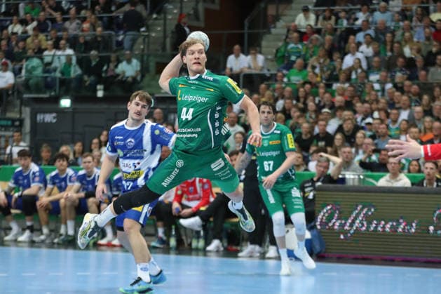Handball DAIKIN HBL, SC DHfK Leipzig ThSV Eisenach 29 03 2026 Blaer Hinriksson 44, SC DHfK Leipzig flies to the throw Handball, DAIKIN HBL, 1 Bundesliga, Season 2025 2026, 26 Matchday SC DHfK Leipzig vs ThSV Eisenach on 29 03 2026 at Quarterback Immobilien Arena Leipzig Copyright: xBEAUTIFULxSPORTS JanxKaeferx