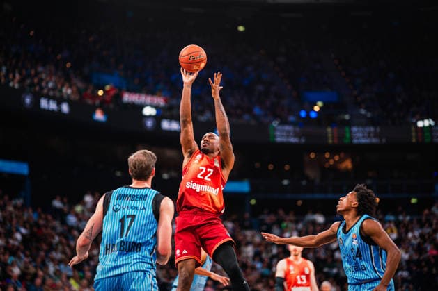 Easycredit BBL Veolia Towers Hamburg FC Bayern Munich Basketball, 29 03 2026 Isiaha Mike FC Bayern Munich Basketball, 22 throws Easycredit BBL Veolia Towers Hamburg vs FC Bayern Munich Basketball on 29 03 2026 at Barclays Arena, Hamburg Copyright: xBEAUTIFULxSPORTS Tonhäuserx