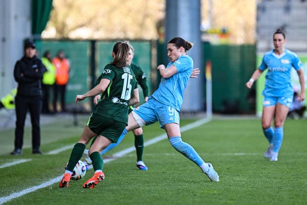 Soccer I Women I Season 2025 2026 I Bundesliga I 22 Matchday I VfL Wolfsburg 1 FC Union Berlin I 29 03 2026 duel Janou Levels 15, VfL Wolfsburg , Sophie Weidauer 9, 1 FC Union Berlin Wolfsburg AOK Stadium Lower Saxony Germany Copyright: xLobeca InesxHähnelx