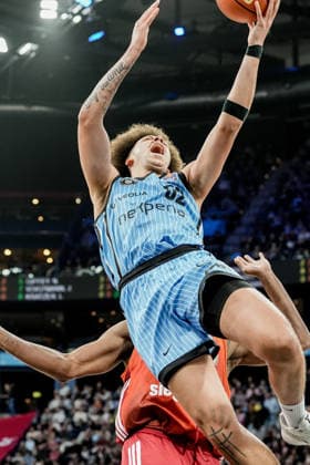 Germany easyCredit BBL, Main Round 2025 26, 22 Matchday Veolia Towers Hamburg vs FC Bayern Munich Basketball Barclays Arena Hamburg Zacharie Perrin Veolia Towers Hamburg, 52 , Lay Up Korbleger Copyright: xStefanxTrochax