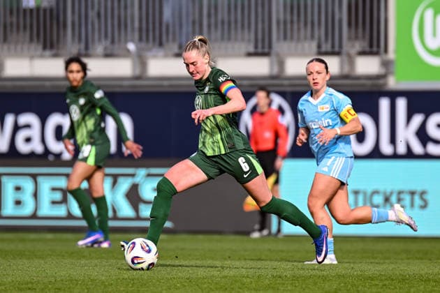 Soccer I Women I Season 2025 2026 I Bundesliga I 22 Matchday I VfL Wolfsburg 1 FC Union Berlin I 29 03 2026 Janina Minge 6, VfL Wolfsburg with ball Crop, close-up, portrait, portrait, single photo, single image, body Wolfsburg AOK Stadium Lower Saxony Germany Copyright: xLobeca InesxHähnelx