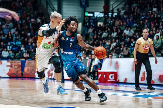 Lukasz Kolenda Rostock Seawolves 10 , Isaiah Swope Skyliners Frankfurt, 01 GER, Skyliners Frankfurt vs Rostock Seawolves, easycredit BBL, Bundesliga, Matchday 26, Season 2025 2026 29 03 2026 Eibner Pressefoto Attila Ziga GER, Skyliners Frankfurt vs Rostock Seawolves, easycredit BBL, Bundesliga, Matchday 26, Season 2025 2026 29 03 2026 Frankfurt am Main Copyright: xEibner-Pressefotox EP_AZA