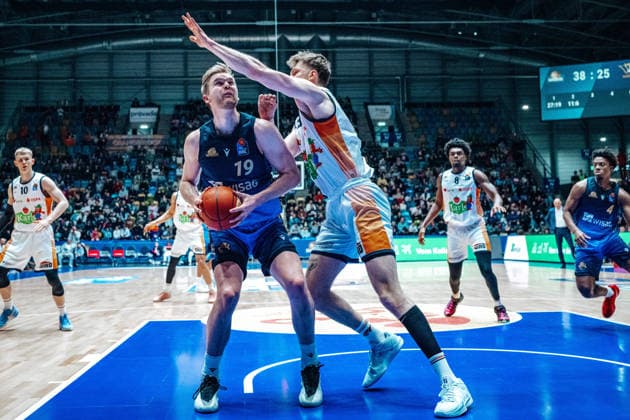 Till Pape Skyliners Frankfurt, 19 , Andy van Vliet Rostock Seawolves 81 GER, Skyliners Frankfurt vs Rostock Seawolves, easycredit BBL, Bundesliga, Matchday 26, Season 2025 2026 29 03 2026 Eibner Pressefoto Attila Ziga GER, Skyliners Frankfurt vs Rostock Seawolves, easycredit BBL, Bundesliga, Matchday 26, Season 2025 2026 29 03 2026 Frankfurt am Main Copyright: xEibner-Pressefotox EP_AZA