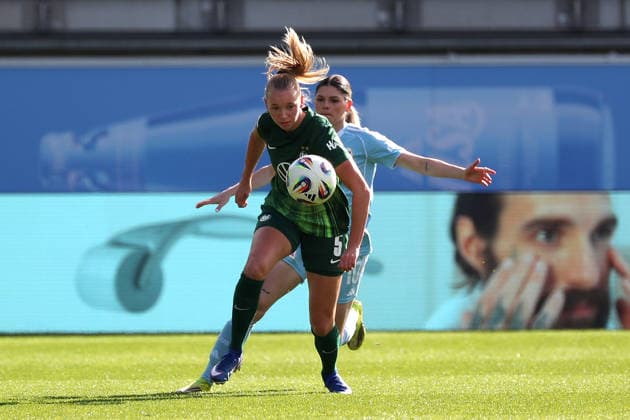 VfL vs Berlin, BL Women Wolfsburg, 29 03 2026, Football, Women, Google Pixel Bundesliga, Season 2025 2026, VfL Wolfsburg vs FC Union Berlin, Ella Paddemors VfL Wolfsburg , Eileen Campbell Union Berlin AOK Stadion Niedersachsen Germany