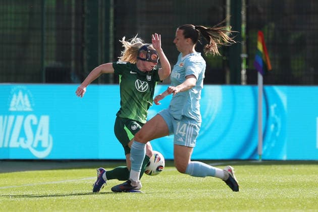 VfL vs Berlin, BL Women Wolfsburg, 29 03 2026, Football, Women, Google Pixel Bundesliga, Season 2025 2026, VfL Wolfsburg vs FC Union Berlin, Thea Bjelde VfL Wolfsburg , Hannah Eurlings Union Berlin ä AOK Stadion Niedersachsen Germany