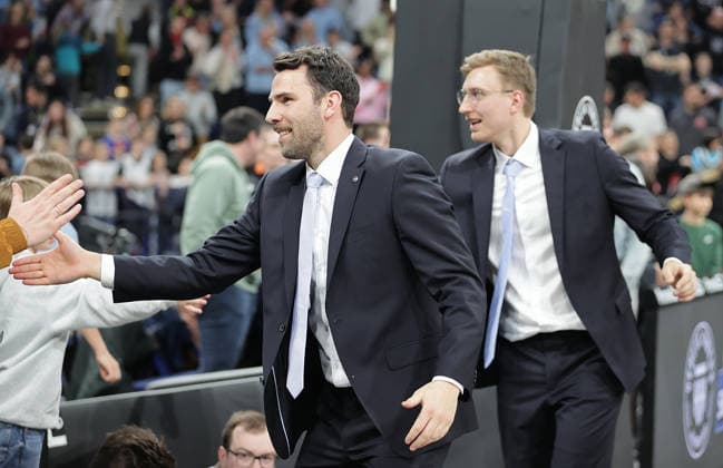 Headcoach Benka Barloschky Veolia Towers Hamburg Basketball, Men, Season 2025 2026, easyCredit Basketball Bundesliga, Basketball, Veolia Hamburg Towers vs FC Bayern Muenchen, 96 81
