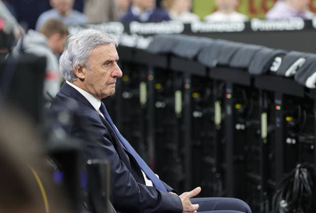 Head coach Svetislav Pesic disappointed Basketball, Men, Season 2025 2026, easyCredit Basketball Bundesliga, Basketball, Veolia Hamburg Towers vs FC Bayern Muenchen, 96 81