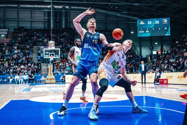 Till Pape Skyliners Frankfurt, 19 , Lukasz Kolenda Rostock Seawolves 10 GER, Skyliners Frankfurt vs Rostock Seawolves, easycredit BBL, Bundesliga, Matchday 26, Season 2025 2026 29 03 2026 Eibner Pressefoto Attila Ziga GER, Skyliners Frankfurt vs Rostock Seawolves, easycredit BBL, Bundesliga, Matchday 26, Season 2025 2026 29 03 2026 Frankfurt am Main Copyright: xEibner-Pressefotox EP_AZA