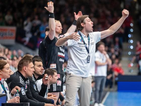 Johannes Sellin, Head Coach HC Erlangen gives loud instructions, Frisch Auf Goeppingen vs HC Erlangen, Handball, 1 Bundesliga, Men, Season 2025 2026, 29 03 2026, Frisch Auf Goeppingen vs HC Erlangen, Handball, 1 Bundesliga, Men, Season 2025 2026, 29 03 2026 Goeppingen Copyright: xEibner-Pressefoto MichaelxSchmidx EP_MST