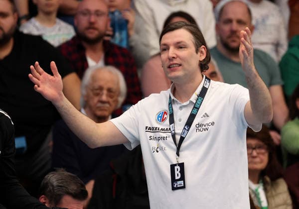 29 03 2026, Germany, Göppingen, Handball DAIKIN HBL, FRISCH AUF Göppingen vs HC Erlangen, HCE Coach Johannes Sellin