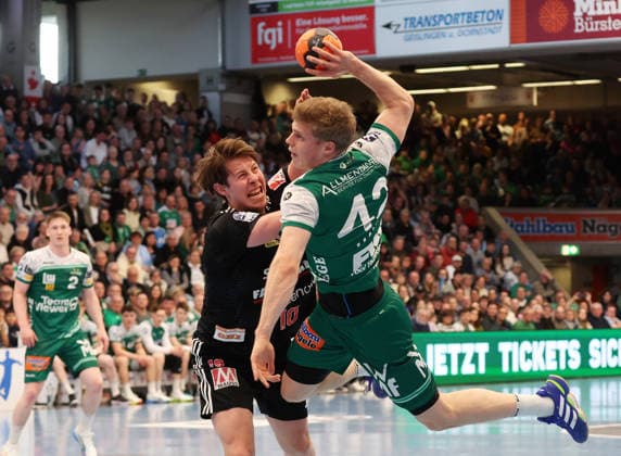29 03 2026, Germany, Göppingen, Handball DAIKIN HBL, FRISCH AUF Göppingen vs HC Erlangen, f l Florian Scheerer HC , Martin Hanne FAG