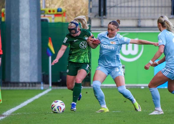 Germany Womens Bundesliga 2025 2026, 22 Matchday VfL Wolfsburg VS 1 FC Union Berlin AOK Stadion Wolfsburg Thea Bjelde VfL Wolfsburg Women, 2 Lia Kamber 1 FC Union Berlin Women, 41 Wolfsburg Copyright: xAymanxAlahmedx