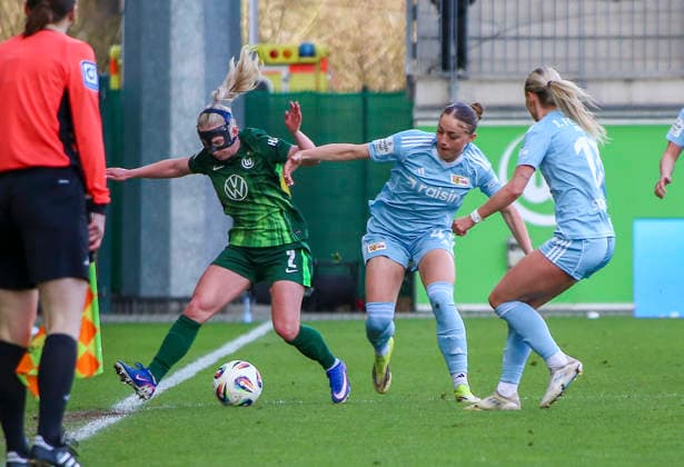 Germany Womens Bundesliga 2025 2026, 22 Matchday VfL Wolfsburg VS 1 FC Union Berlin AOK Stadion Wolfsburg Thea Bjelde VfL Wolfsburg Women, 2 Lia Kamber 1 FC Union Berlin Women, 41 Wolfsburg Copyright: xAymanxAlahmedx