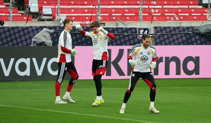 29 03 26 DFB Training Germany, Stuttgart, 29 03 2026, Football, National Team 2026, DFB Germany, Training f l Alexander Nübel, Finn Dahmen, Oliver Baumann