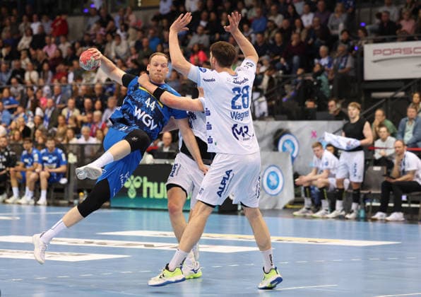 29 03 2026, Germany, Stuttgart, Handball Bundesliga, TVB Stuttgart vs Lemgo Lippe, f l Lenny Rubin TVB , Hendrik Wagner Lemgo
