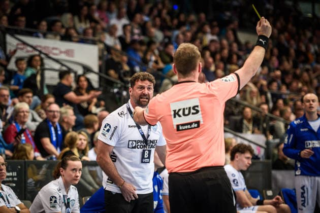 Florian Kehrmann TBV Lemgo Lippe, Coach yellow card GER, TVB Stuttgart TBV Lemgo Lippe, DAIKIN HBL, Handball, Bundesliga, Matchday 26, Season 2025 2026, 29 03 2026 GER, TVB Stuttgart TBV Lemgo Lippe, DAIKIN HBL, Handball, Bundesliga, Matchday 26, Season 2025 2026, 29 03 2026 Stuttgart Copyright: xSandyxDinkelackerx EP_SDR