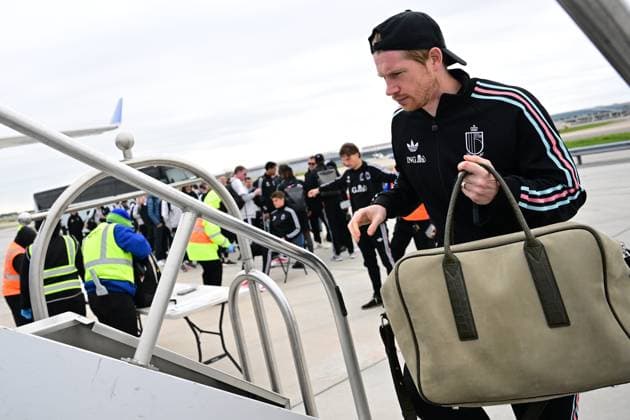 Belgium s Kevin De Bruyne pictured after a security check on the tarmac of Atlanta airport as Red Devils, the Belgian national soccer team, are traveling to Chicago, USA, for a second friendly game, on Sunday 29 March 2026. These games are preparation games of the 2026 World Cup. DIRKxWAEM  x169259147x